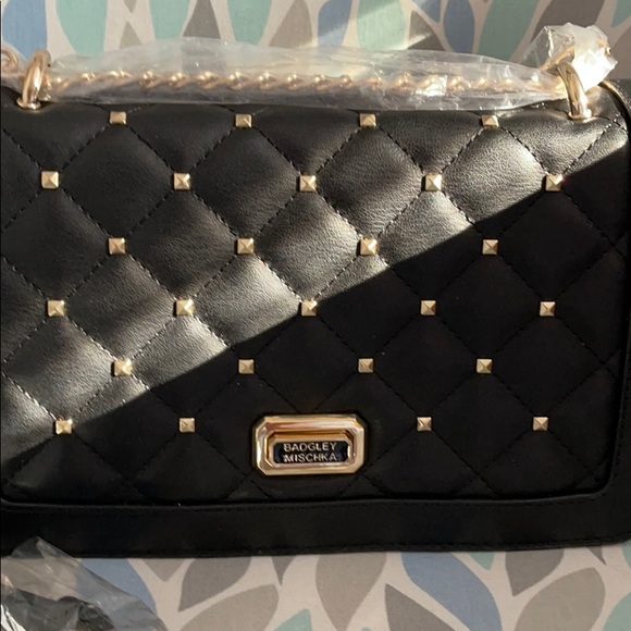 A new Badgley Mischka vegan leather black bag☘️☘️ - Picture 2 of 8